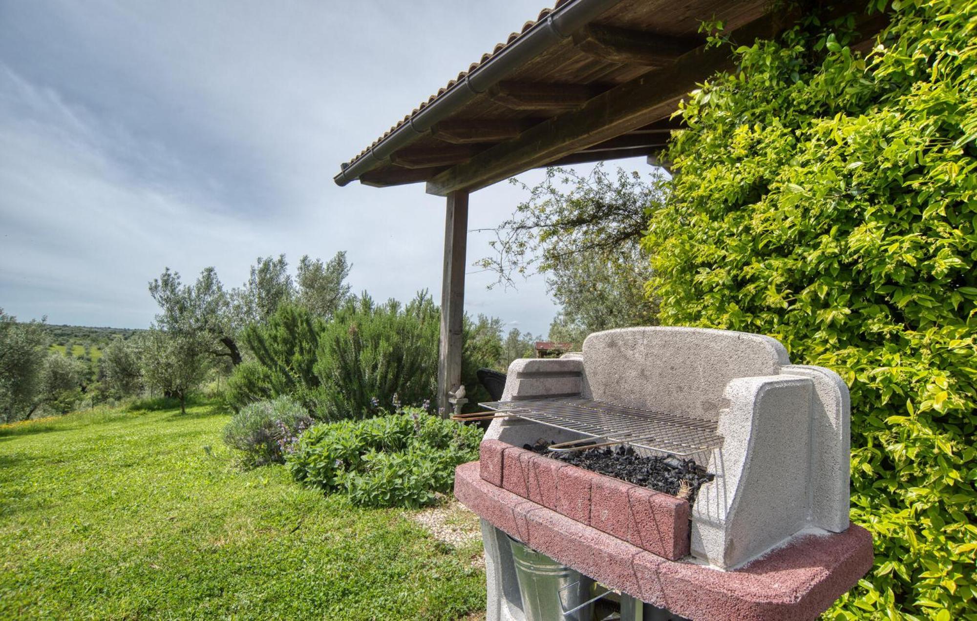 Lovely Home In Farnese With Kitchen エクステリア 写真